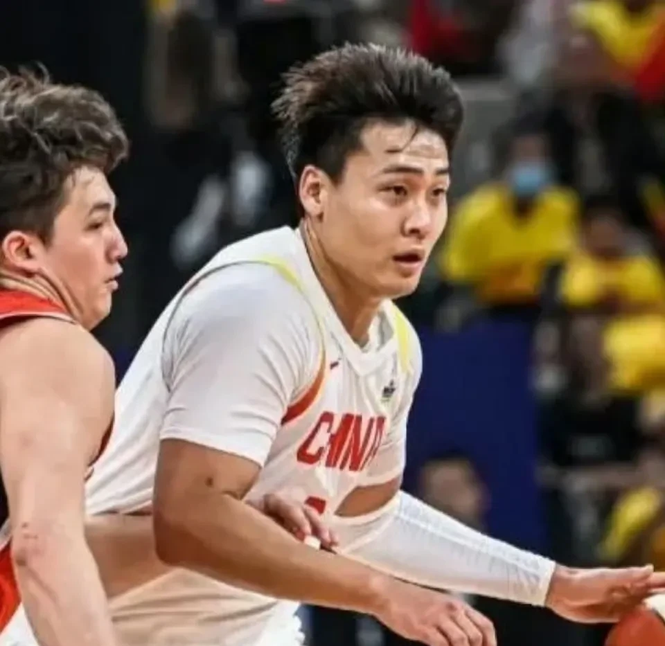 转折点拜仁慕尼黑队长鼓劲；CBA季后赛清晨攻防权衡；目标明确；身体对抗强度拉满的简单介绍