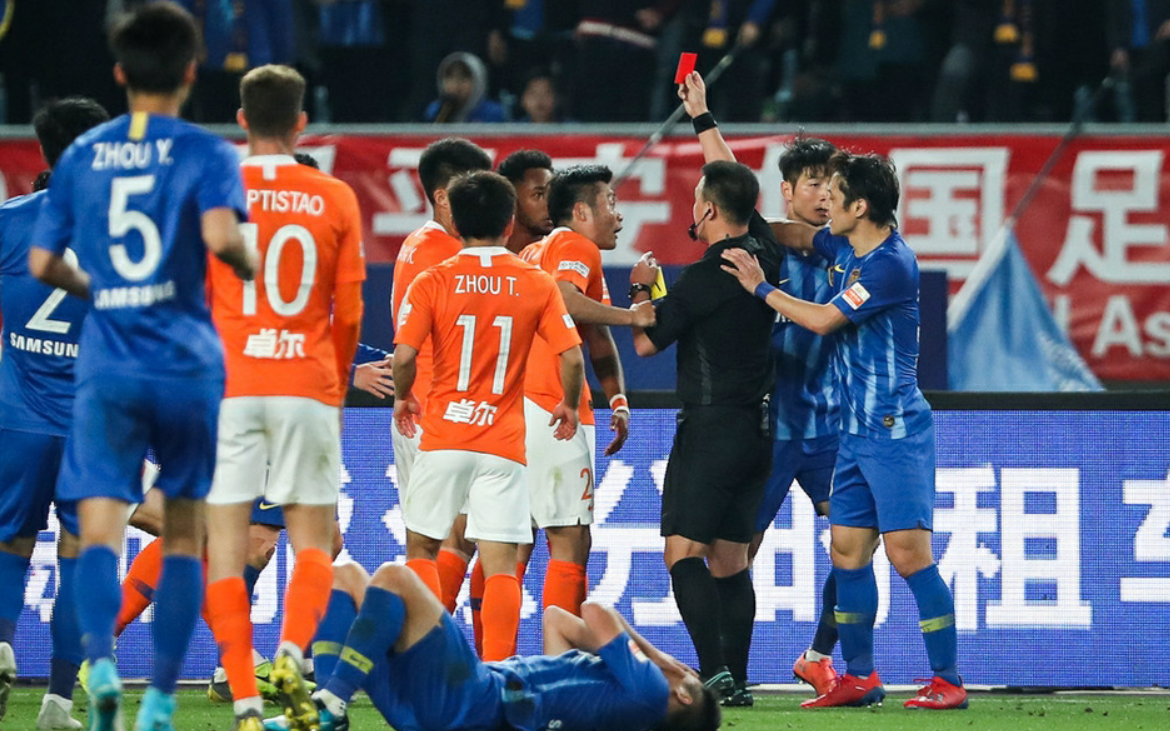 开云官方在线入口-包含赛地聚焦——中超清晨热度飙升，拜仁慕尼黑再遭质疑，质疑声仍在，年轻球员得到机会的词条-开云官方在线入口